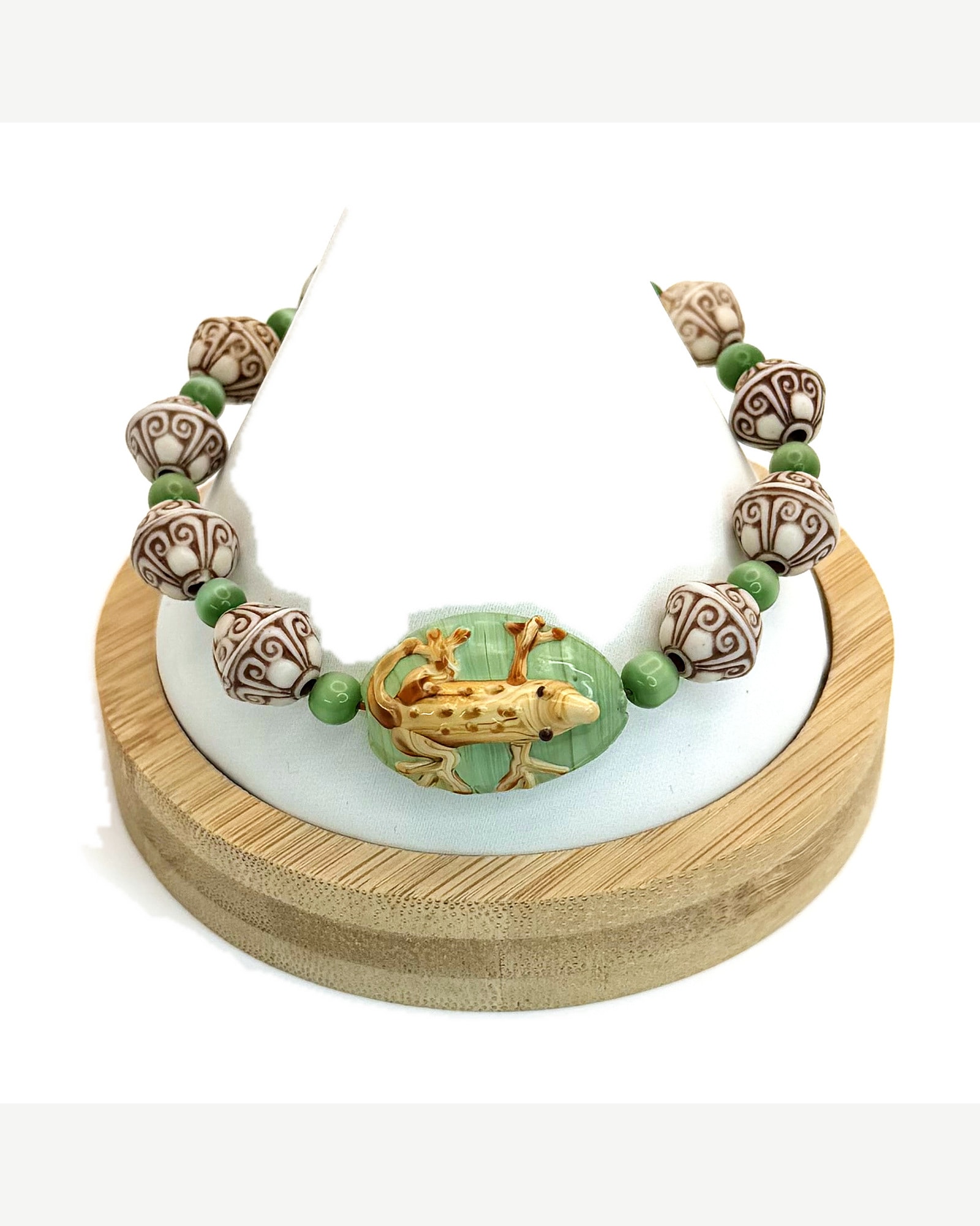 Green Beaded Bracelet with Gold-Tone Animal Motif